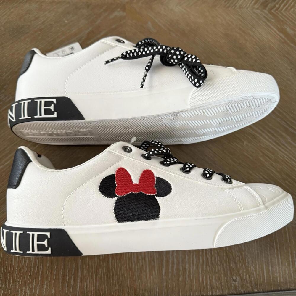 Disney Mickey Mouse Court Lace Up Sneakers Size 9 - Picture 8 of 9